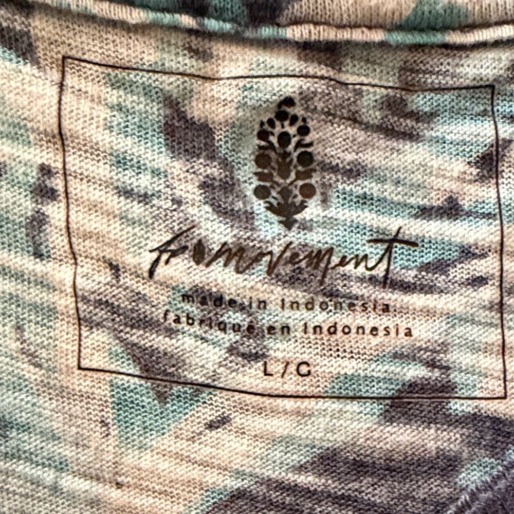 Lot of 3- FP Movement by Free People 2 tanks, 1 tshirt L/XL - Picture 2 of 11